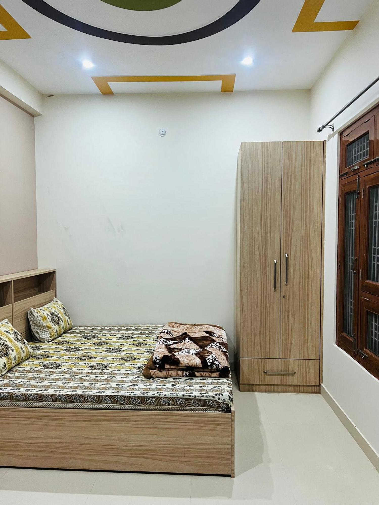 Sg Home Stay Ayodhya Exterior foto